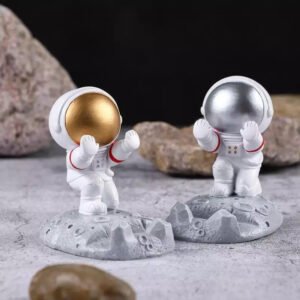 Buy Astronaut Hand Support Mobile Holder Online from Tinyminymo